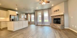 3 Bed, 2.5 Bath in Gated Community with Private Pond Gallery 5