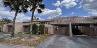 Lovely 2 Bedroom Townhome in Coral Springs Gallery 1