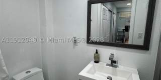 228 Orchid St Gallery 32