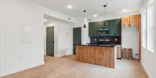 4181 MANTUA Avenue unit: 5 Gallery 1