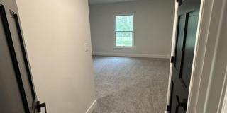 5 Bed 4 Bath Home fenced yard Gallery 20