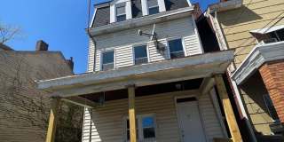 Newly Renovated 3 Bedroom, 1 Bathroom in Spring Hill- Central Air and Brand New Kitchen!! Gallery 1