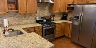 2 Bed 2 Bath Furnished Duplex Gallery 8