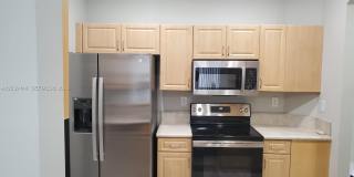2242 NE 42nd Cir Gallery 3
