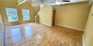 113 Comfort Street Gallery 3