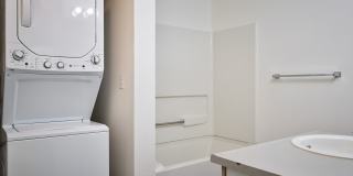Glen Ridge Gallery 24