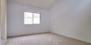 Remodeled 3bd 3-Story Townhouse With Attached Garage Remodeled 3bd 3-Story Townhouse With Attached Garage Gallery 32