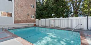 1242 S Barrington Ave Gallery 22