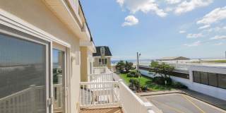 137 S Berkley Square Gallery 27