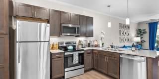 Rosalia Verdae - 55+ Active Adult Apartment Homes Gallery 25