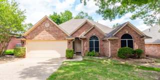 Stunning 4 Bedroom 3 Bath Home in Southeast Tyler! Gallery 1