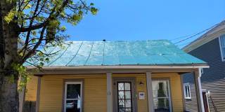 13 Peru St, Burlington, VT | Renovated 3 Bedroom House Near UVM & Downtown | June 2027 Gallery 1