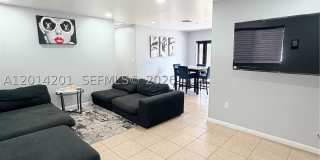 1410 NW 199TH St Gallery 3