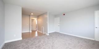 10th Street Apartments Gallery 2