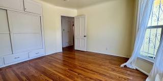 Charming House  with Large yard Gallery 32