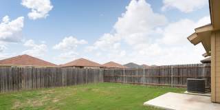 AVAILABLE NOW! Beautiful 3 Bedroom Duplex Located in New Braunfels, Texas! Gallery 15