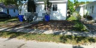 1123 N 17th Ct Gallery 1