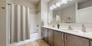 The Sixton Apartments Gallery 32