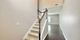 **OFFERING REFUNDABLE APPLICATION FEES** Fantastic 3BD, 2.5BA North Raleigh Townhome with Fenced Backyard in an HOA Community with Premier Amenities Gallery 13