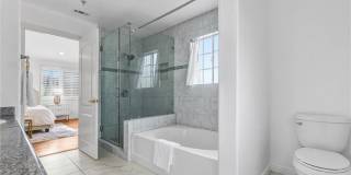 201 N Lincoln Gallery 20