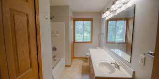 Rare 3 bedroom end unit Boulder Ridge townhome! Gallery 13
