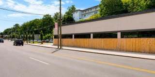 1689 Richmond Road Gallery 12