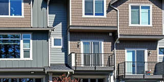 Spacious Townhome Near Silver Lake! Gallery 1