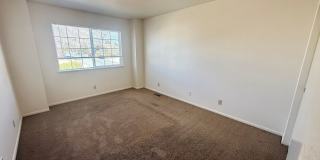 2 Bed 1.5 Bath Townhouse End Unit in North Central Loveland Gallery 12