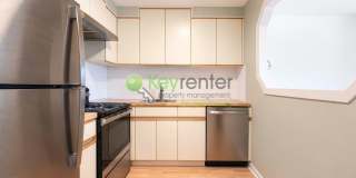 Lake View Apartment in a Peaceful Park Ridge Community Lake View Apartment in a Peaceful Park Ridge Community Gallery 3