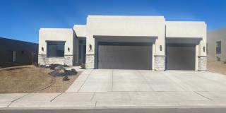 Beautiful home in the Ledges Gallery 1