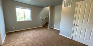 5 bedroom home with attached 3 car garage in Winchester Gallery 38