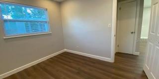 4665 YARMOUTH AVENUE S Gallery 12