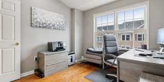 273 ROSLYN CT Gallery 32