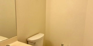 Multilevel 3 bedroom 2.5 bath home in Punchbowl Gallery 12