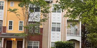 Room in 2 Bedroom Home at Pryor Rd SW Gallery 1