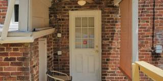 Brick Duplex with 3 bedrooms and 1 bath for rent. Gallery 26