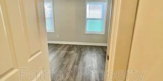 724C Liberty St. Gallery 16