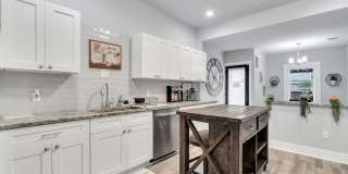 704 Cuney Gallery 25