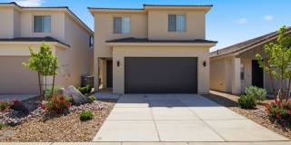 Like-New 4BR Home in Desirable Neighborhood Gallery 1