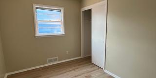 4 bed 1.5 Bath Gallery 6
