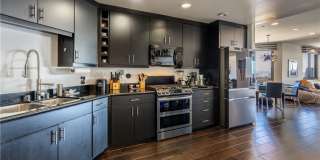 10560 Wilshire Boulevard Gallery 3