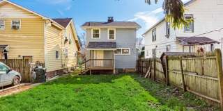 Adorable Single-Family Home! Gallery 24
