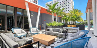 ATLANTIC SQUARE Gallery 20