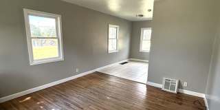 Spacious 2 bedroom Townhouse for rent!! Gallery 1