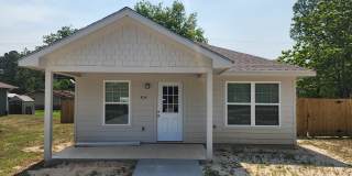 304 White Oak St Gallery 1