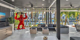 307 Holiday Dr Gallery 10