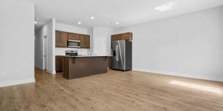 3 Bedroom/2.5 Bath/1 Car Garage Townhome Gallery 5
