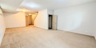 Spacious 3 Bedroom Townhome with Huge Bonus Room! Gallery 14