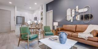 Theo Allen Gateway - Apartments & Townhomes Gallery 3