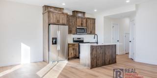 BRAND NEW 3 bed 2.5 Bath Townhome - Small dog negotiable Gallery 6